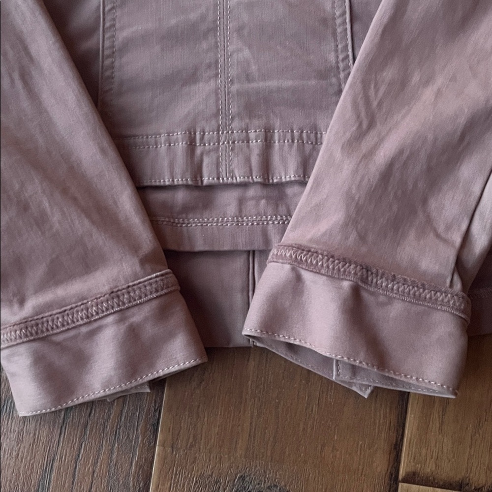 WHBM Stylish Jacket with Zipper Details - Size 4 - Picture 10 of 13
